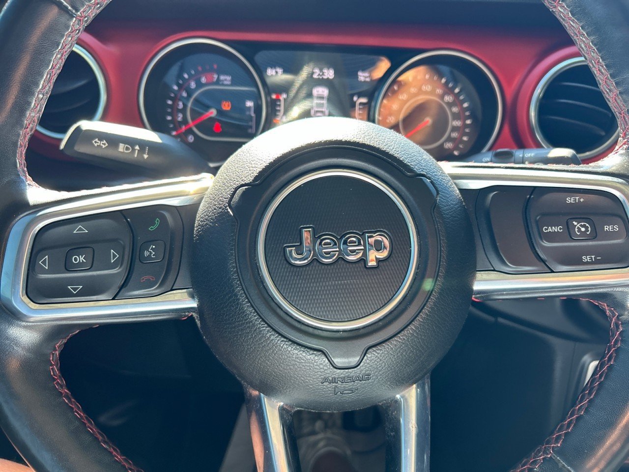 Used 2020 Jeep Wrangler Unlimited Rubicon AWD/4WD image 16