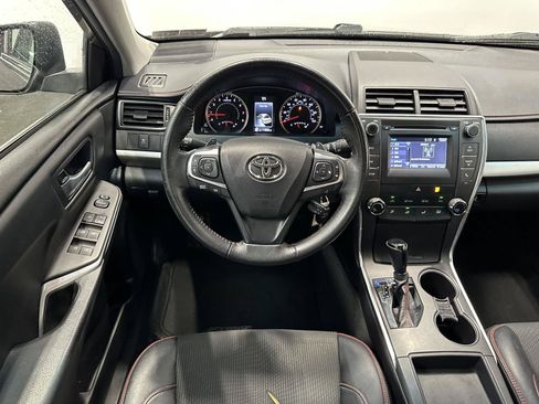Used 2017 Toyota Camry SE FWD image 20