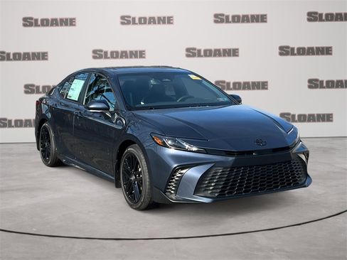New 2026 Toyota Camry SE FWD image 7