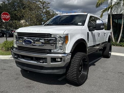 Used 2017 Ford F350 Lariat w/ Chrome Package image 10