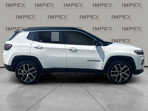 Used 2025 Jeep Compass Limited w/ Elite Group AWD/4WD image 10