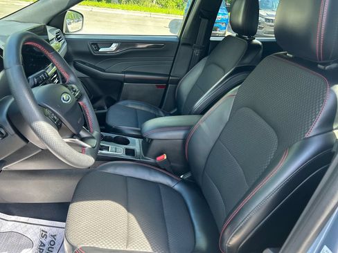 Used 2023 Ford Escape ST-Line w/ Tech Pack #1 AWD/4WD image 11