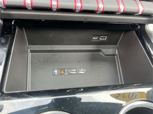 Used 2025 GMC Yukon AT4 image 36