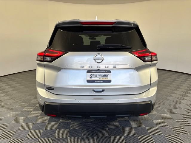 Used 2025 Nissan Rogue SV FWD image 38