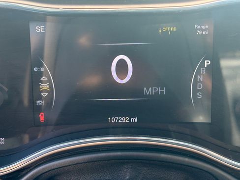 Used 2015 Jeep Grand Cherokee Overland image 18