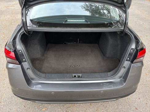 Used 2025 Nissan Versa SV FWD image 27