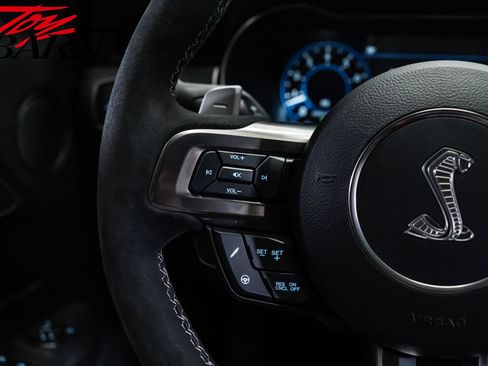 Used 2021 Ford Mustang Shelby GT500 w/ Technology Package RWD image 31
