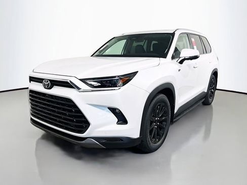 New 2026 Toyota Grand Highlander FWD image 6