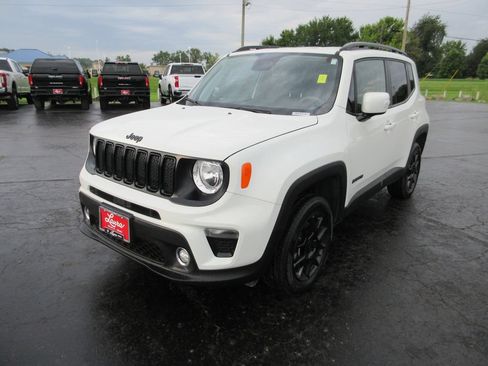 Used 2020 Jeep Renegade Altitude AWD/4WD image 11