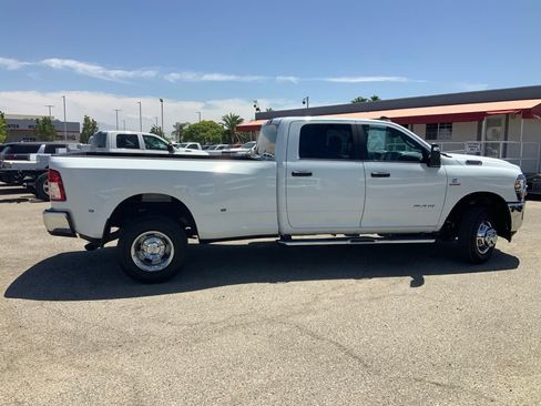 Certified 2024 RAM 3500 Big Horn AWD/4WD image 11