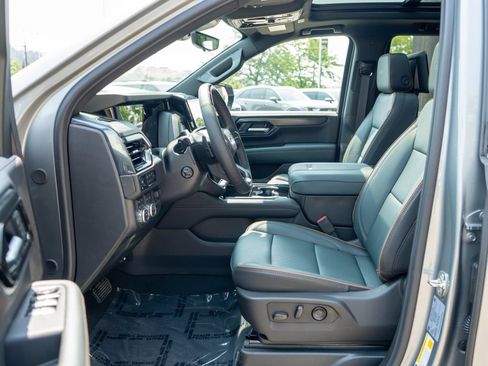New 2026 GMC Yukon AT4 w/ AT4 Premium Plus Package AWD/4WD image 11