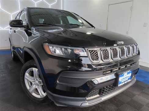 Used 2023 Jeep Compass Sport AWD/4WD image 2