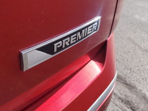 Used 2018 Chevrolet Traverse Premier image 6