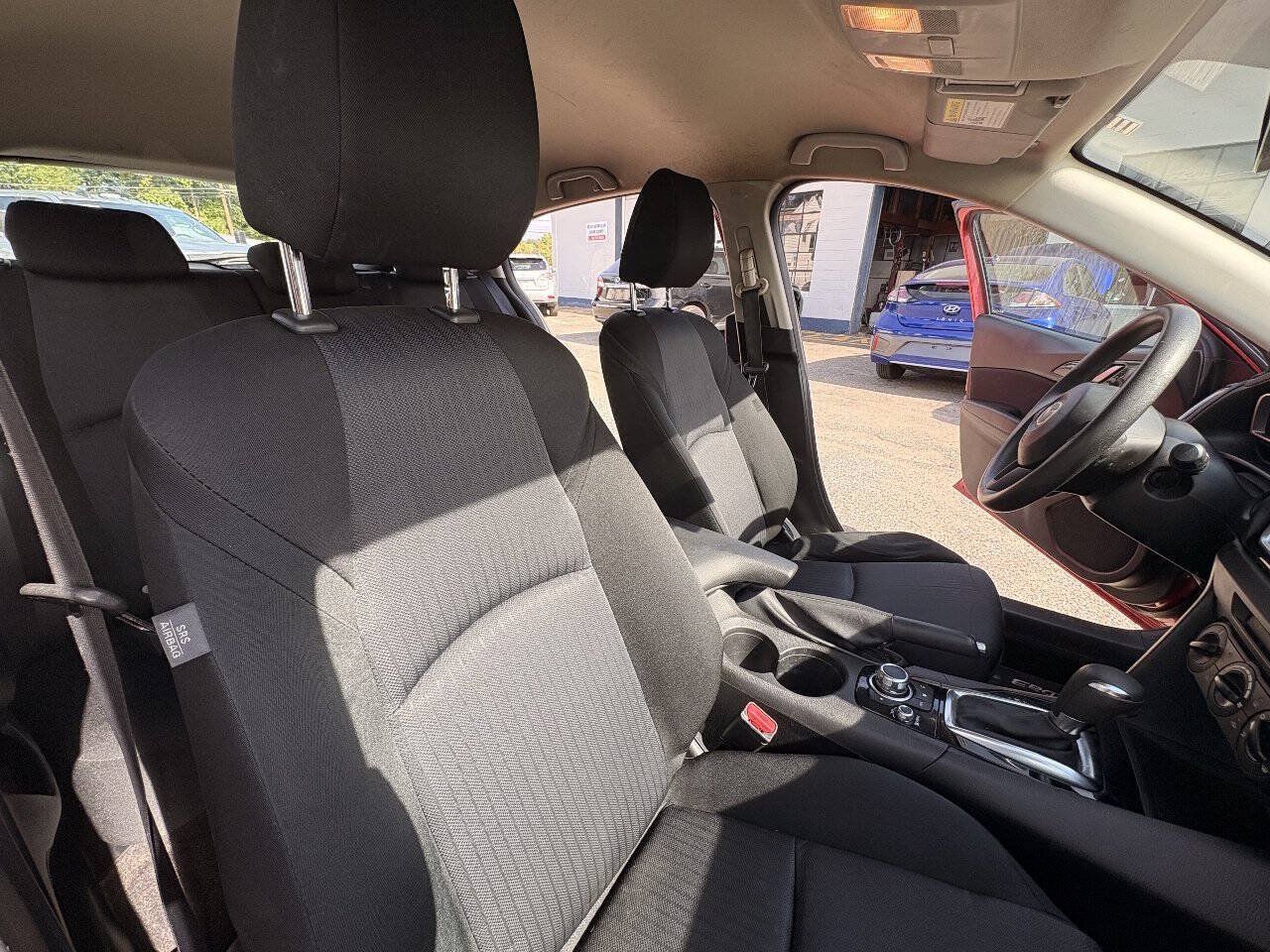Used 2015 MAZDA MAZDA3 i Sport FWD image 20