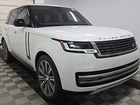 Used 2023 Land Rover Range Rover SE AWD/4WD image 3