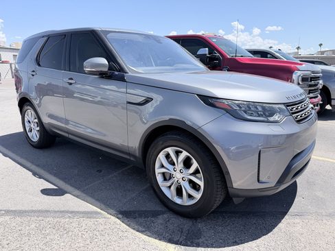 Used 2020 Land Rover Discovery SE AWD/4WD image 3