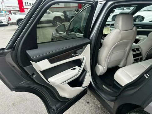 Used 2023 Jaguar F-PACE R-Dynamic S image 12