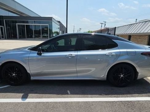 Used 2023 Toyota Camry XSE FWD image 2