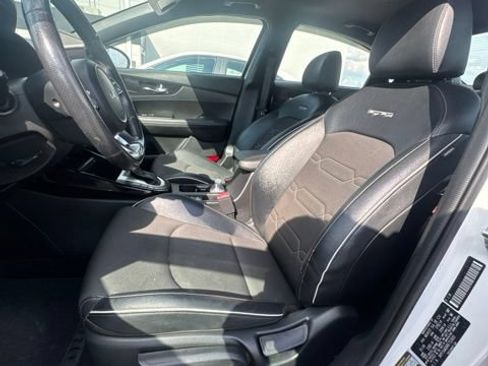 Used 2024 Kia Forte GT-Line w/ GT-Line Premium Package FWD image 16