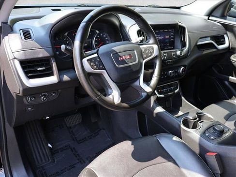 Used 2024 GMC Terrain SLT AWD/4WD image 13
