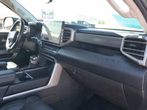 Used 2022 Toyota Tundra SR5 w/ SR5 Premium Package AWD/4WD image 34