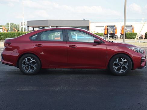 Used 2021 Kia Forte LXS FWD image 4