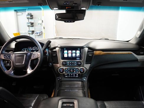Used 2017 GMC Yukon Denali w/ Open Road Package AWD/4WD image 24