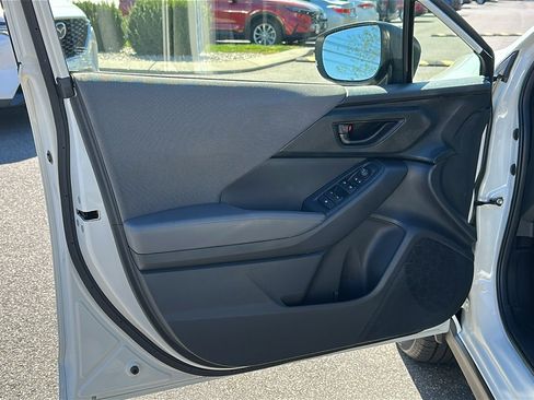 Certified 2024 Subaru Crosstrek 2.0i Premium image 9