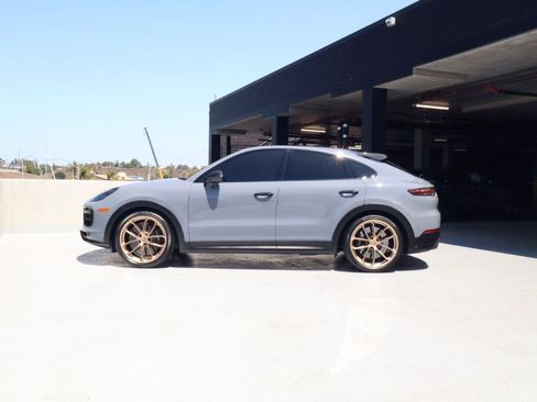 Used 2023 Porsche Cayenne Turbo GT AWD/4WD image 2