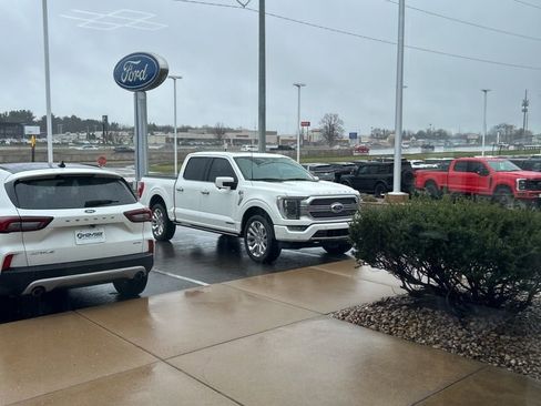 Used 2022 Ford F150 Limited image 1