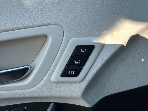 Used 2024 Toyota Sienna Platinum image 16