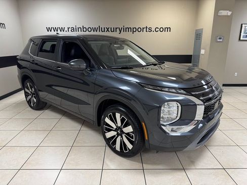 New 2026 Mitsubishi Outlander SE image 1