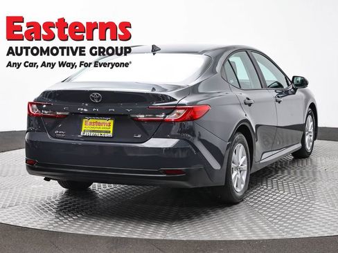 Used 2025 Toyota Camry LE FWD image 5