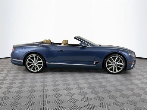Used 2022 Bentley Continental GT image 7