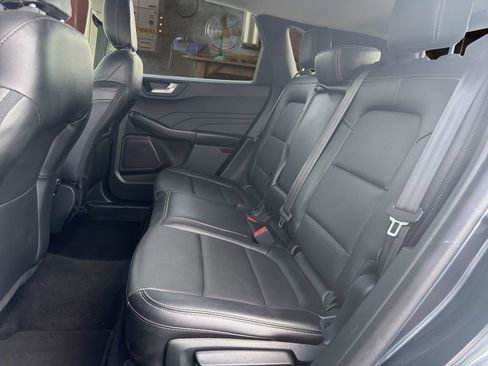 Used 2022 Ford Escape SEL w/ Technology Package AWD/4WD image 14