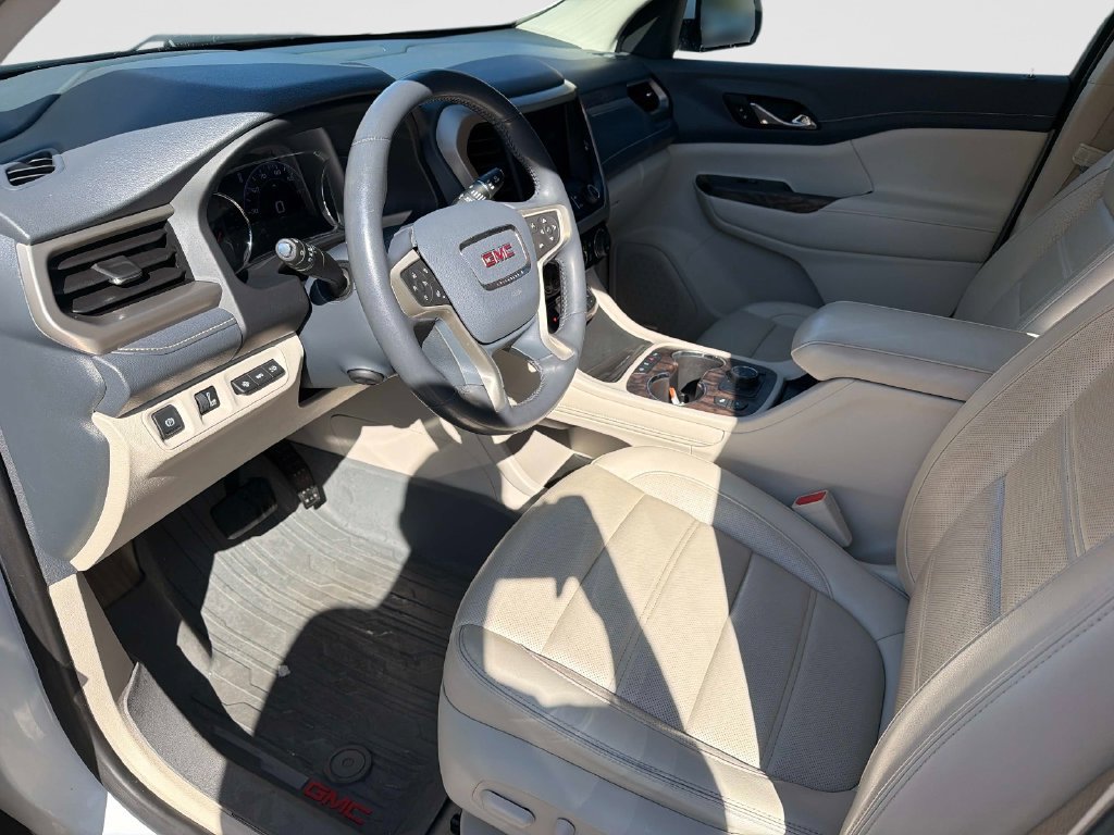 Used 2020 GMC Acadia Denali w/ Denali Ultimate Package AWD/4WD image 23