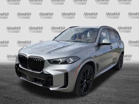 Certified 2024 BMW X5 xDrive40i w/ M Sport Package image 5