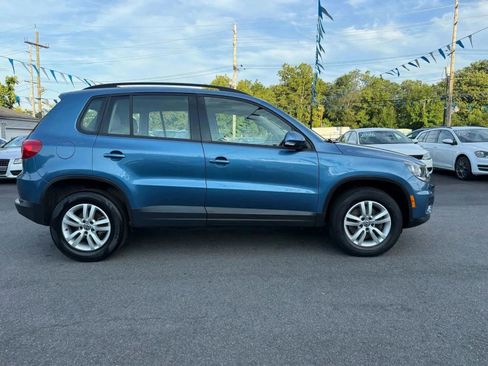 Used 2017 Volkswagen Tiguan S image 13