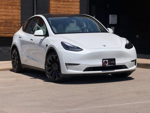 Used 2022 Tesla Model Y Performance AWD/4WD image 7