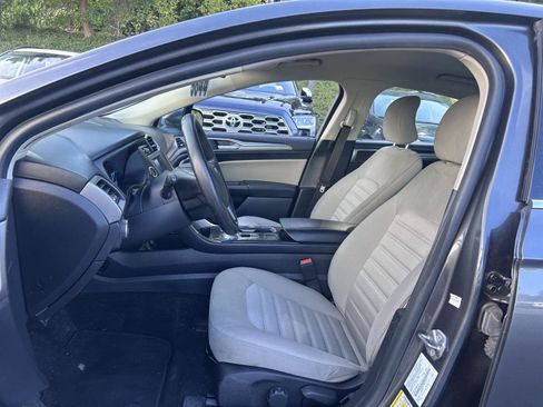 Used 2019 Ford Fusion S FWD image 8