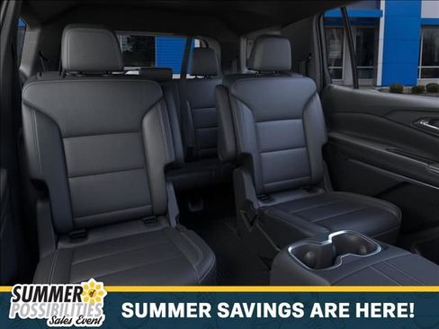 New 2026 Chevrolet Traverse LT w/ Sun and Wheel Package AWD/4WD image 17
