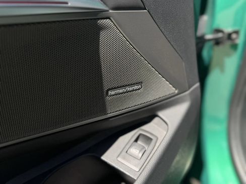 Used 2021 BMW M3 w/ M Carbon Exterior Package RWD image 28