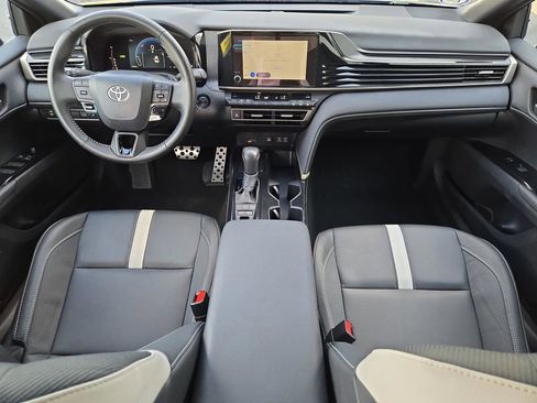 Used 2026 Toyota Camry SE FWD image 14