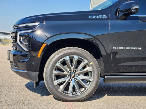 New 2026 Chevrolet Suburban High Country image 5