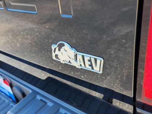 Used 2022 Chevrolet Colorado ZR2 w/ Colorado ZR2 Bison Edition AWD/4WD image 24