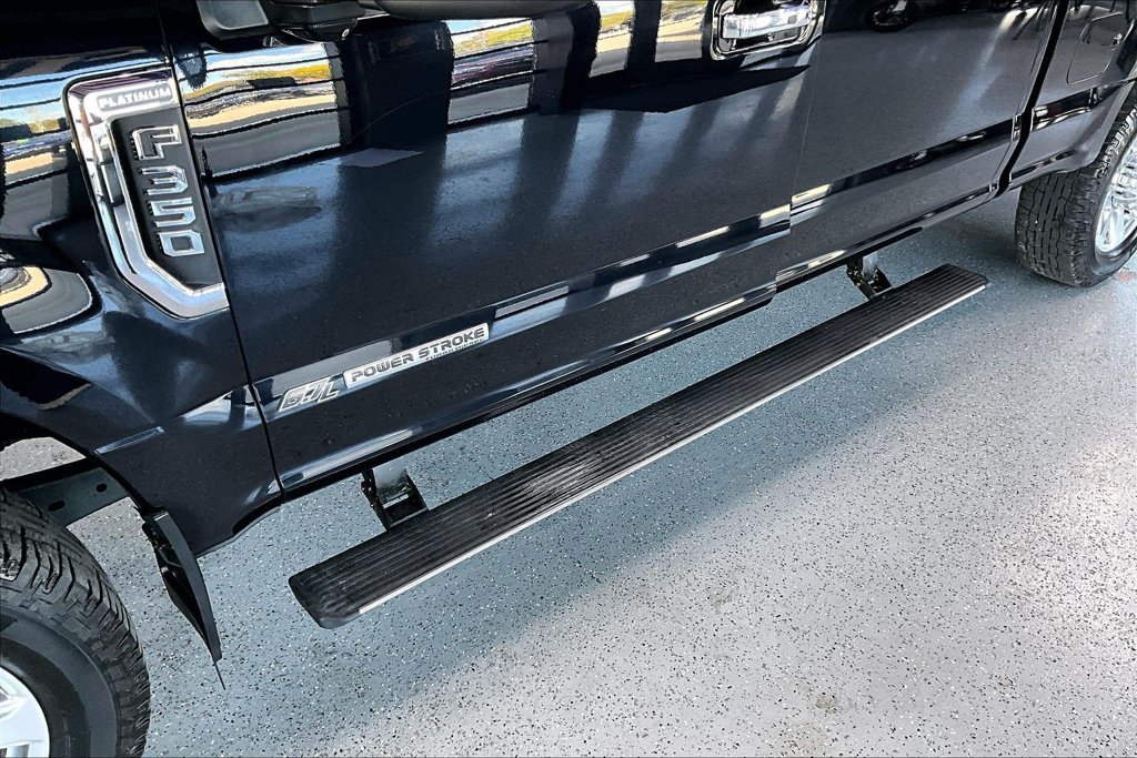 Used 2022 Ford F350 Platinum w/ Snow Plow Prep Package AWD/4WD image 36