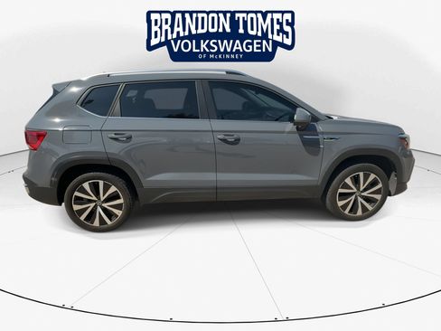 Used 2023 Volkswagen Taos SE FWD image 9