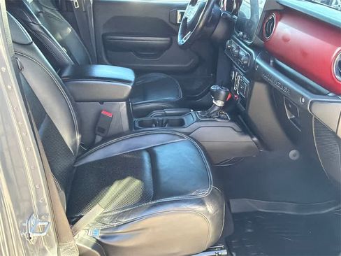 Used 2019 Jeep Wrangler Unlimited Rubicon image 12