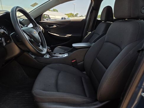 Used 2025 Chevrolet Malibu RS FWD image 14