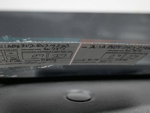 Used 2024 Nissan Sentra S FWD image 7